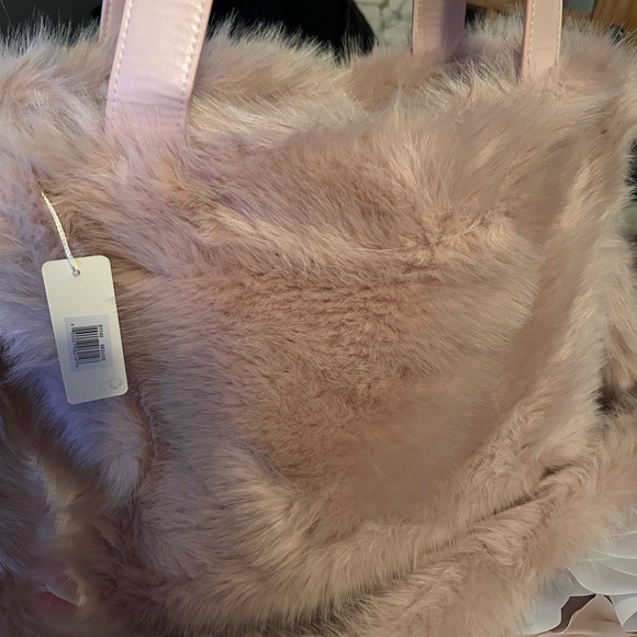 Pink Faux Fur Shoulder tote - Picture 3 of 8